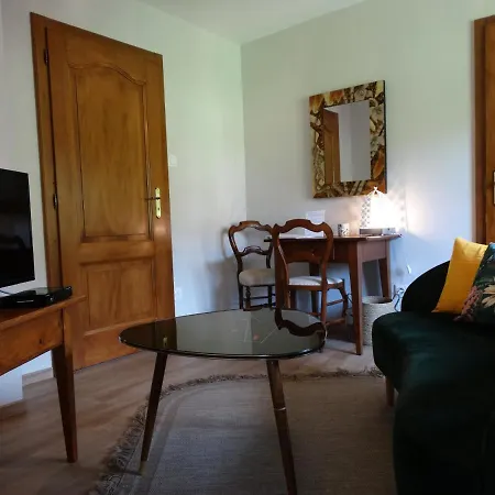 La Maison Fleurie *