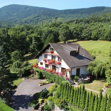 La Maison Fleurie